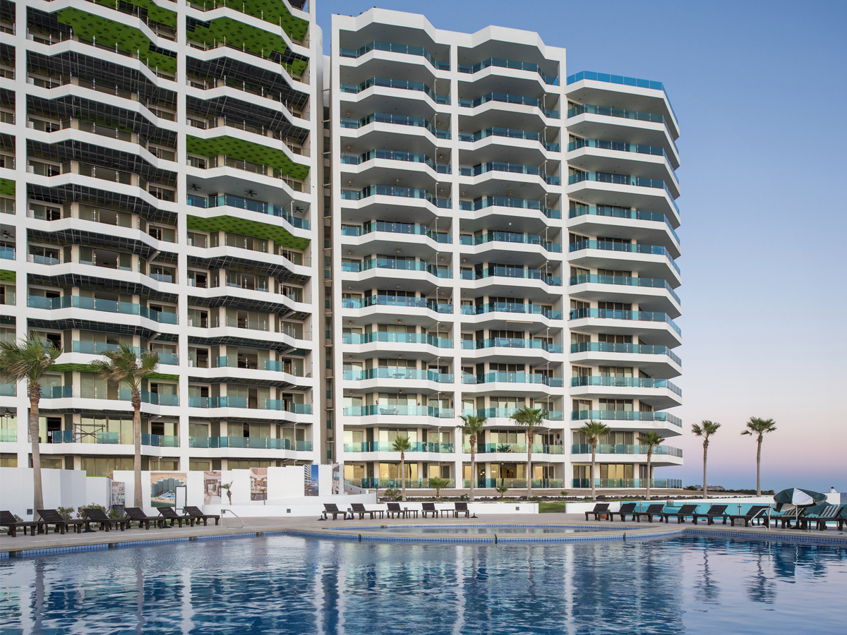 Esmeralda Resort